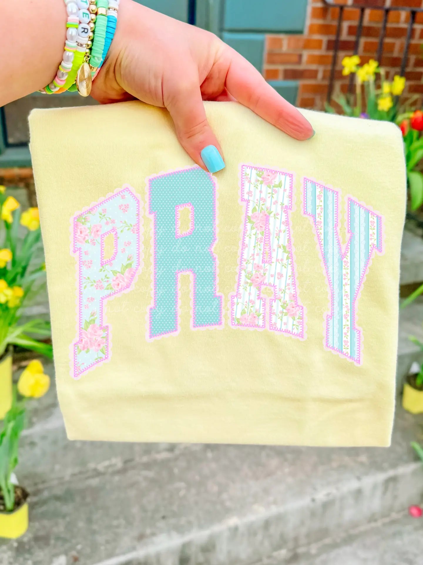 PRE ORDER- Pastel Pray Graphic Tee